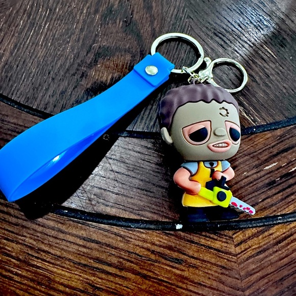 universal studio Accessories - New Horror Movie Icons leatherface Keychains Bagcharms​